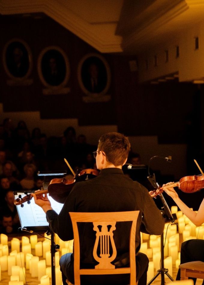 Lumos concerts. Как хиты сыграли бы в консерватории. Концерт при 1000 свечей.
