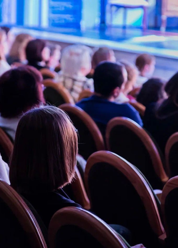 Дом вверх дном, или Четверо под одеялом, не считая служанки