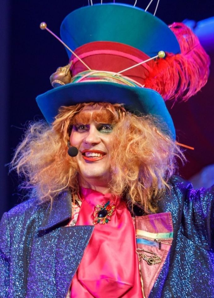 Шоу «Шляпник»