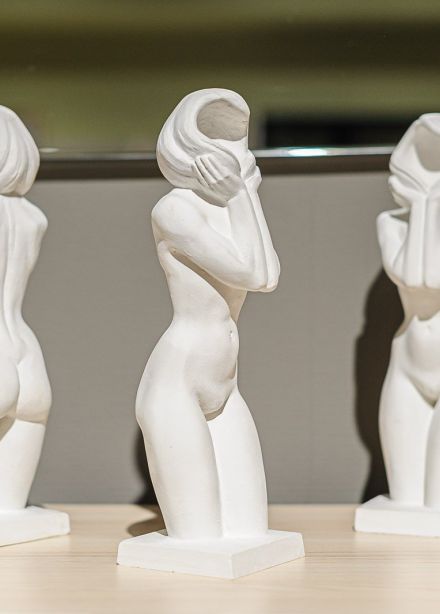 Без лица. Скульптура