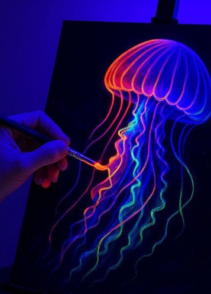 Рисование в темноте. Нео-флюро-арт