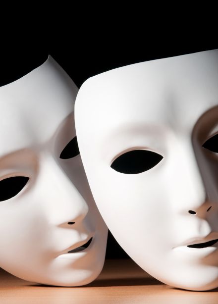 Муж, жена, сосед и мама