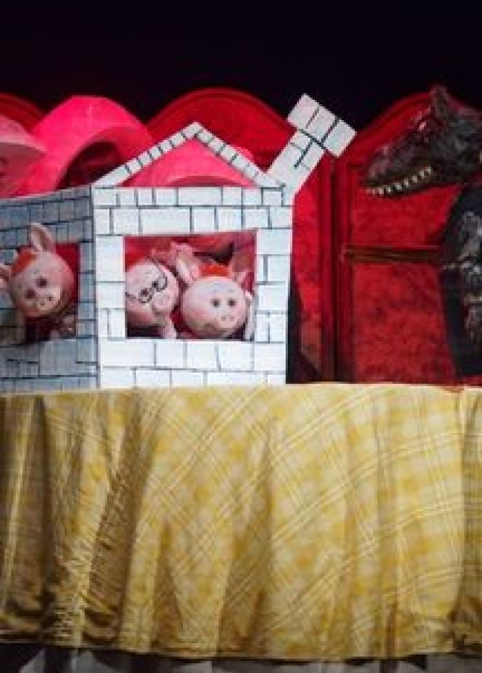 Три поросёнка и Чёрный волк