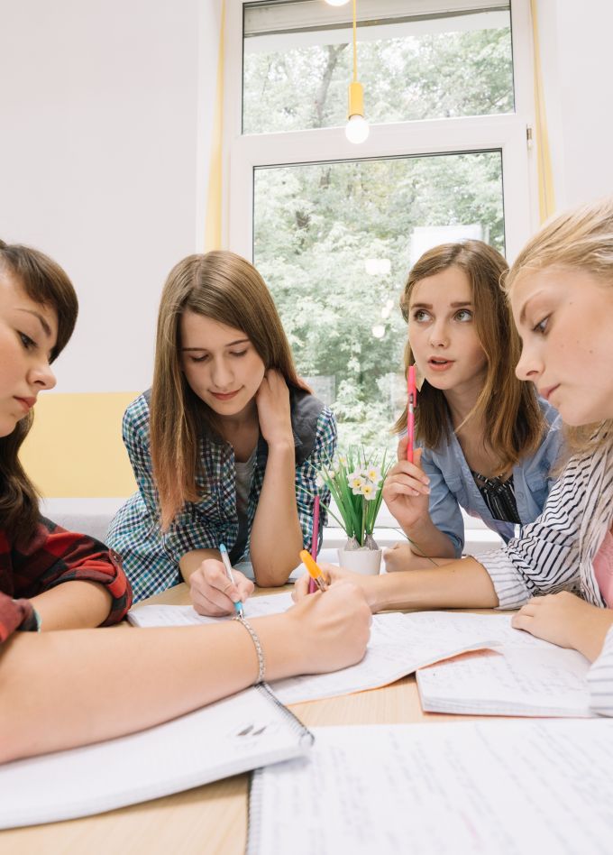 Театральная студия Д. Мамичевой (11–14 лет)