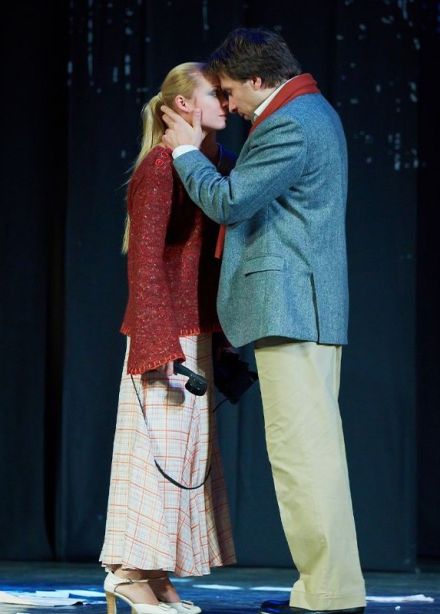 Спектакль «Двое на качелях»