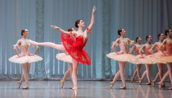 Концерт «Здесь зажигают звёзды»