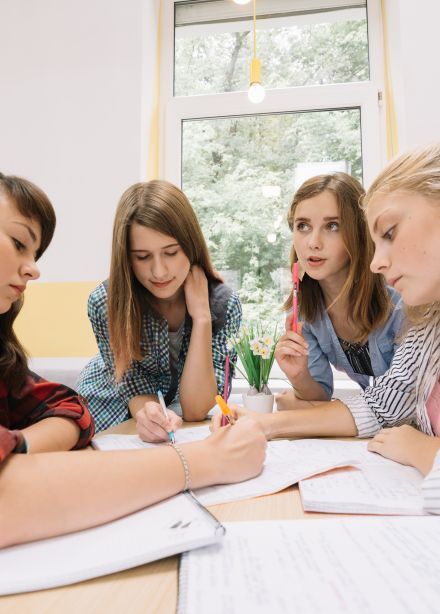 Театральная студия Д. Мамичевой (11–14 лет)