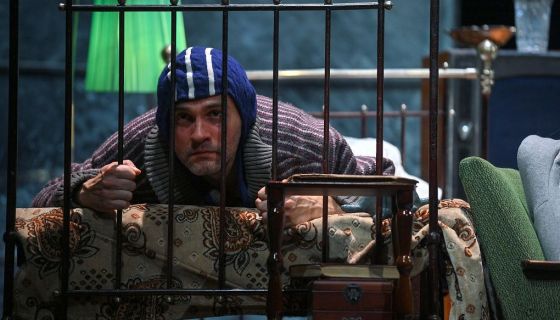 Спектакль «Похороните меня за плинтусом»